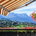 Hotel Le Caprice Des Neiges Combloux 2*