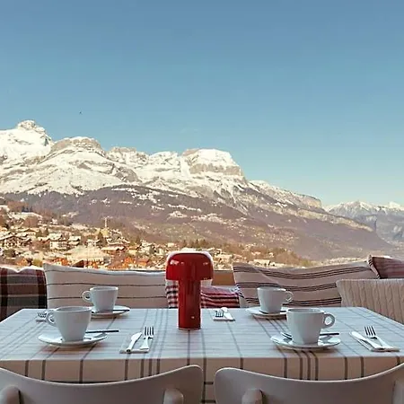 Hotel Le Caprice Des Neiges Combloux 2*
