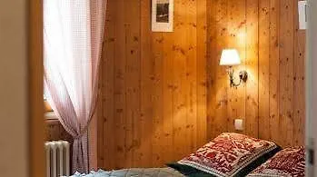 Hotel Le Caprice Des Neiges Combloux 2*