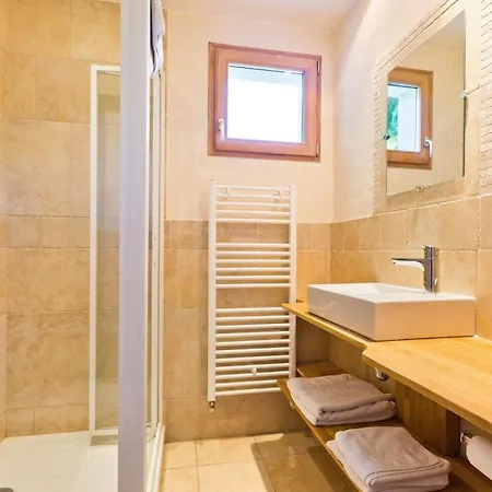 Hotel Le Caprice Des Neiges Combloux Hotell Combloux